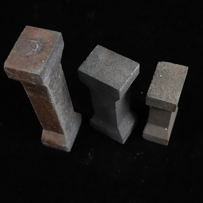 Brick Shape Kiln Posts dengan Porositas Terlihat 7-8% dan Karbida Silikon tahan lama