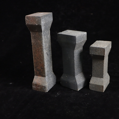Brick Shape Kiln Posts dengan Porositas Terlihat 7-8% dan Karbida Silikon tahan lama