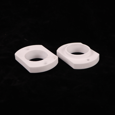 0.25 Rasio Poisson Alumina Keramik dengan ketahanan isolasi yang sangat baik