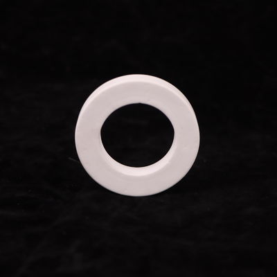Resistensi isolasi 1012 Ohm-cm Keramik Aluminium Oxide untuk kekuatan kompresi yang tahan lama