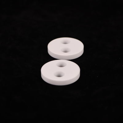 Ekspansi Termal 8.9 X 10-6/K Keramik Alumina untuk Kekuatan Dielektrik dan Kinerja Optimal