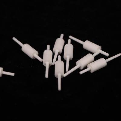 10.3 X 10 -6/K Koefisien Ekspansi Termal Zirconium Ceramic Oxide awet dan tahan untuk aplikasi industri