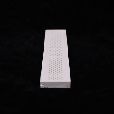 Ketahanan kejut termal 250 Mullite Keramik Menawarkan Konstan Dielektrik 6 sampai 7 dan Kekerasan 7 sampai 8 Mohs Ideal untuk komponen isolasi listrik