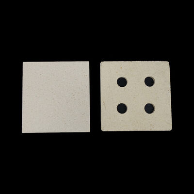 Rak kiln mullit Cordierite putih, rak pembakaran kiln yang direkayasa untuk meningkatkan ketahanan guncangan termal dan umur panjang