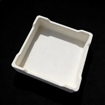 Permukaan halus refractory sagger memberikan stabilitas tinggi dan daya tahan untuk isolasi termal selama operasi memasak