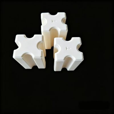 Kekuatan tarik 200 sampai 400 MPa Alumina Keramik Menawarkan Resistensi Isolasi Lebih dari 1012 Ohm-cm Bahan untuk industri listrik