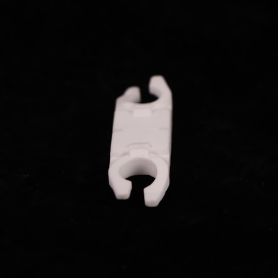 Konstan dielektrik 9,6 Alumina Keramik dengan kekuatan lentur 200-400 MPa