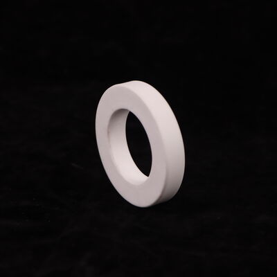 Konstan Dielektrik 96 Aluminium Oksida Komposisi Keramik Putih Dengan Kekuatan Kompresi Lebih dari 3000 MPa Cocok untuk Elektronik