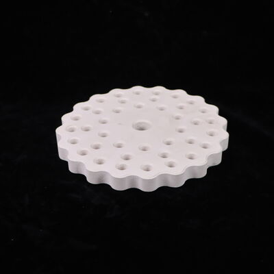 Konduktivitas termal 3,5 sampai 4,5 watt per meter Keramik Kelvin Mullite dengan koefisien ekspansi termal 4,5 sampai 5,5 kali 10 pangkat -6 per Kelvin dan porositas di bawah 15 persen